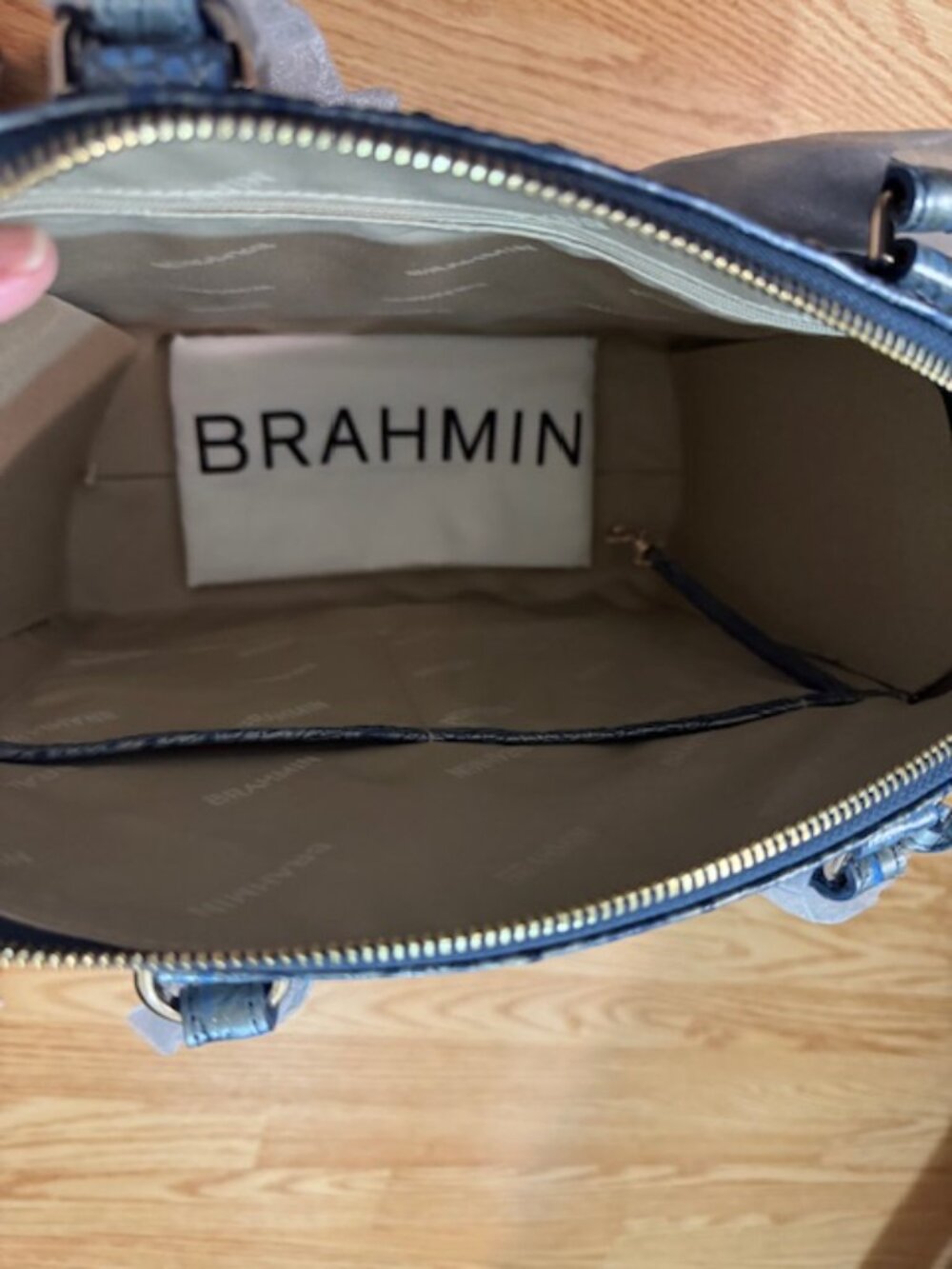 PRICE IS FIRM! NWT Brahmin LRG Duxbury Satchel Serenity Ombre Melbourne Leather - Picture 7 of 10